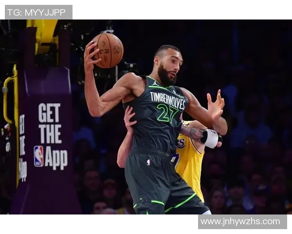 爱德华兹谈戈贝尔摊牌，布克好消息！狄龙很满意，湖人不该放弃一人